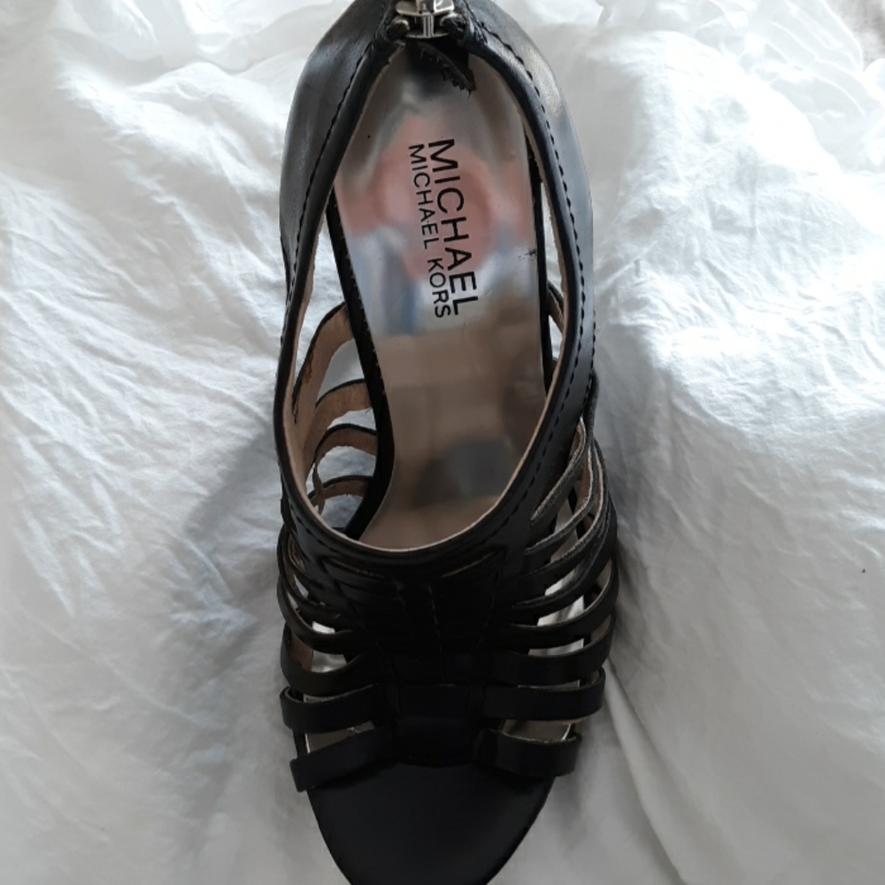Shoes - Picture 2 of 5